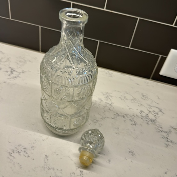 Vintage Cut Round Glass Decanter, Liquor Decanter - Picture 6 of 10